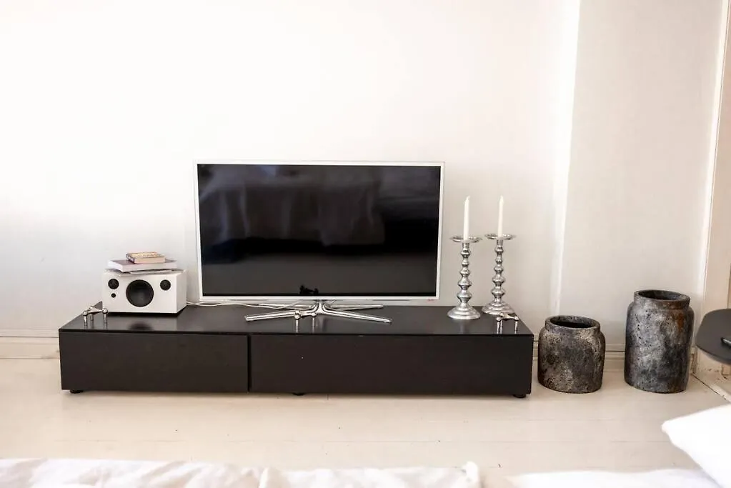 2Ndhomes Stylish Studio In Helsinki Design District